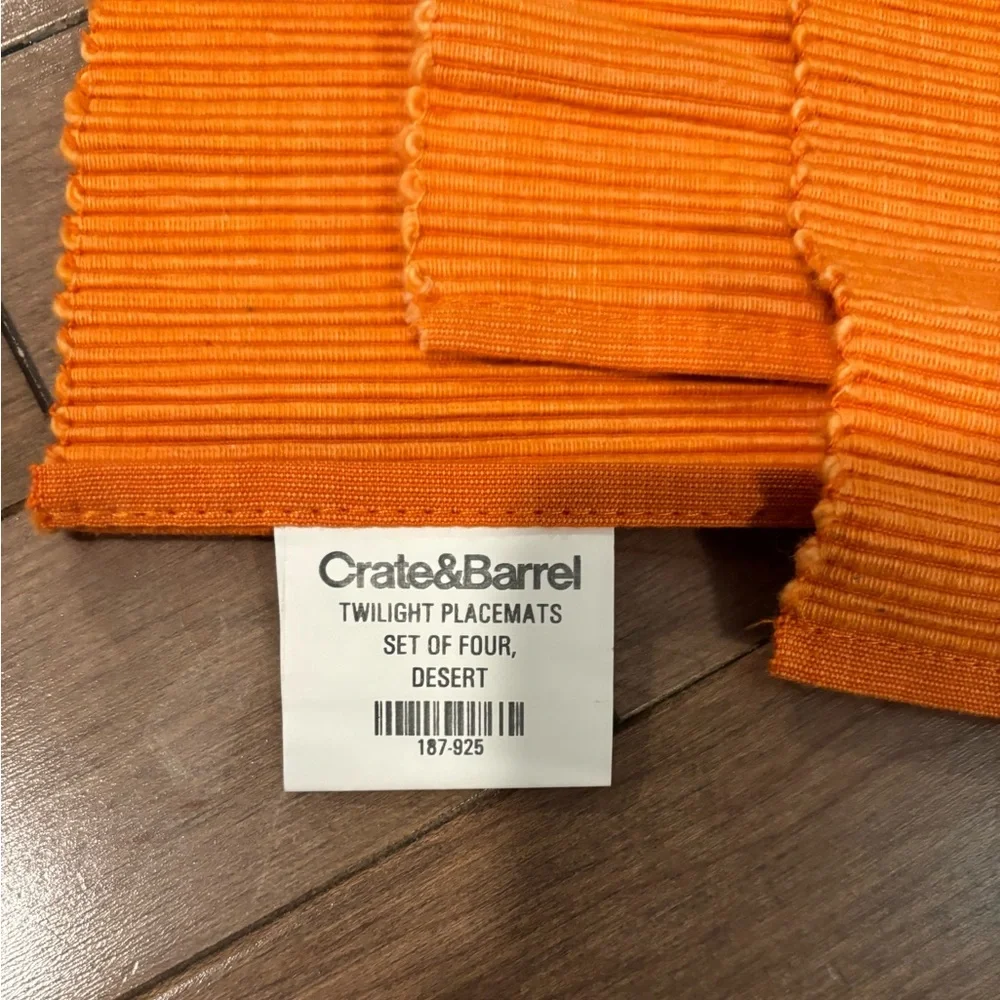 Crate&Barrel 100% Cotton Twilight Placemats (3) three in Orange/ Desert